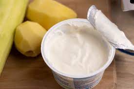 Obține un videoclip de stoc sour cream covered with mold, de 19.000 secunde la 29.97fps. Can Sour Cream Go Bad Can It Go Bad