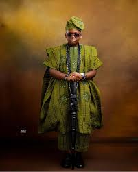 My future daughter will be so proud of me!😍😍😍 Her cart 🛒 don dey fine  pass my own 😂 Credit @modu27photography Styled by Mum @rokiat.r Trad  outfit @molbaks_alasooke Beads by the best @