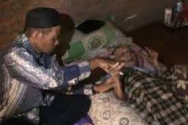 Rekonstruksi falsafah bugis dalam pembinaan karakter — nurnaningsih. Di Usianya 100 Tahun Guru Kitab Lontara Ini Ajari Santrinya Dari Tempat Tidur Halaman All Kompas Com