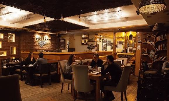 10 Cafes in Kashmir for Food Lovers - Srinagar, Gulmarg & Pahalgam