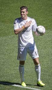 Footballer for tottenham hotspur and wales. Gareth Bale Wikipedia