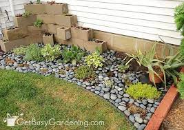 How To Make A Diy Zen Garden In Your Backyard Cinder Block Garden Zen Garden Design Zen Garden Diy