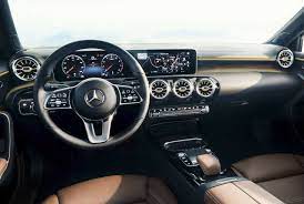 Det er enklere og tryggere for deg som kunde. Mercedes A Klasse 2018 W177 Innenraum Erste Bilder