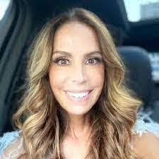 Veronica Schiller's Instagram, Twitter & Facebook