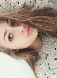 Ma fille de 12 ans l'adore. 12 Idees De Belles Filles Belles Filles Maquillage Cheveux Blonds Maquillage Gala