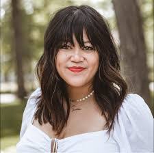 Jill Lynch's Instagram, Twitter & Facebook