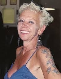 Traci Dellinger's Instagram, Twitter & Facebook