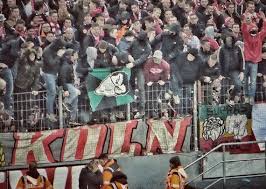 Die letzten fans waren erst nach der 33. Matt Ford On Twitter 1 Fc Koln Ultras Disguised As Stewards Stealing Borussia Moenchengladbach Scenario Fanatico Flag At Half Time During Yesterday S Rheinderby Which Cologne Won 2 1 With A Last Minute Winner Https T Co Zmvpjnkcpv