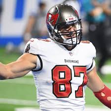 As of 2018, kellen winslow jr net worth is estimated to be around $2.5 million. Rob Gronkowski Bucs Te Fooled Coaches In Offseason Workouts Sports Illustrated