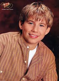 love_health : JONATHAN TAYLOR THOMAS