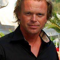 Kenneth Duell's Instagram, Twitter & Facebook