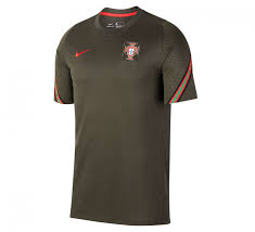 De club werd opgericht in 1914 en bestaat daarmee 106 jaar. Nike Portugal Strike Shirt Heren Shirts Club Landenkleding Voetbal Sporten Plutosport