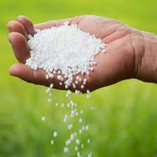 Pupuk urea dengan rumus kimia nh2 conh2 merupakan pupuk yg mudah larut dalam air dan sifatnya sangat mudah menghisap air (higroskopis),karena itu sebaiknya disimpan ditempat yg kering dan. Urea Fertilizer 46 1kg Baja Urea 46 Shopee Malaysia