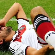 Ausgerechnet der fc bayern münchen, gespickt mit guten alten bekannten wie müller, keeper manuel neuer. Sami Khedira Is Called Up For Germany The Squad And A Few Excerpts Of Khedira S Recent Interview With 11freunde Managing Madrid