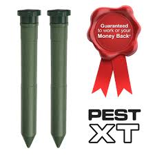 Ultrasonic pest repellers (also called electronic pest repellers) are a common product you'll find on the internet and on store shelves in the pest control aisle. Pest Xt Battery Powered Ultrasonic Outdoor Pest Repeller For Moles Twin Pack Buy Online In Andorra At Andorra Desertcart Com Productid 174319737