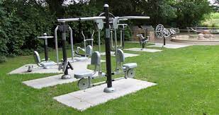Fitness parks provide opportunities for exercise using fitness equipment in the outdoors. Outdoor Fitness Park In Melle Mit Geraten Von Freisport