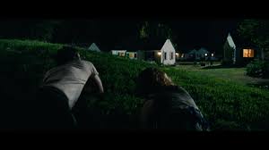《無聲絕境 (a quiet place) 》描述距今兩年後 2020 年，來歷不明的異形侵略者殺傷力極強，殘存世人必須噤聲靜默，才可在廢墟偷生。 因為那些無敵異形沒有視力，聽覺超強，比「盲俠聽聲劍」更犀利。 ç„¡è²çµ•å¢ƒ2 é›»å½±