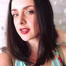 Melissa Calvert (@MelissaCalver13)