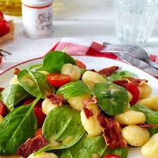 Gnocchi Spinat Salat Rezept Lecker Gnocchi Spinat Spinat Salat Gnocchi Salat