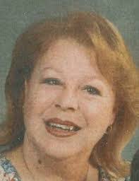 Carolyn Hunt's Instagram, Twitter & Facebook