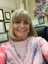 Ana Goldstein's Instagram, Twitter & Facebook