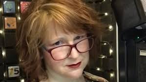 Narrator reads questionable passages for 'literary man-shaming'