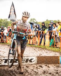 The confinement he spent in north carolina with his partner, the american downhill specialist luka shaw, was fruitful. Jolanda Neff On Twitter Already A Month Ago I Raced The Cyclocross World Cup In Waterloo Wisconsin I Wish Everyone Lots Of Fun And A Good Washing Machine Who Will