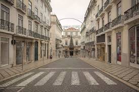 Não foram suficientes as medidas de confinamento ao fim de semana que adotámos anteriormente e que nos permitiram controlar a segunda vaga, começou por indicar antónio costa no final da reunião com especialistas no infarmed, em lisboa. Restricoes A Liberdade De Circulacao E Excecoes Tudo Sobre O Confinamento Sociedade Correio Da Manha