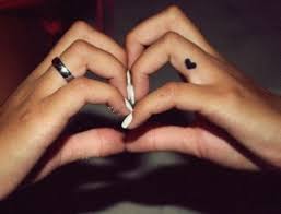 40 Dezente Tattoo Ideen Fur Frauen An Diversen Korperstellen Dezentes Tattoo Herz Tattoo Klein Und Kleine Tattoos Frauen