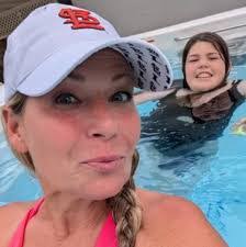 Carol Arterberry's Instagram, Twitter & Facebook