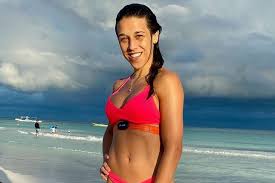 Joanna jedrzejczyk reckons her brutal ufc fight with zhang weili left her looking like a zombie. Nawet Na Urlopie Pamieta O Treningu Joanna Jedrzejczyk Cwiczy Na Rajskiej Plazy Fitness