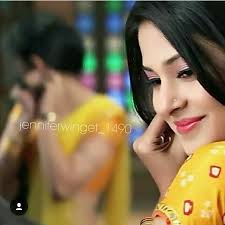 Jennifer Winget Is An Indian Actress She Is Known For Her Portrayal Of Roles In Kasautii Zin Jennifer Winget Jennifer Winget Beyhadh Profile Picture For Girls