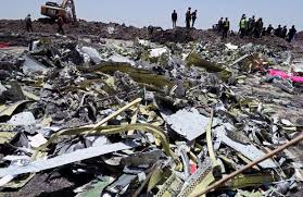 The sunday crash of a boeing co. Singapore Suspends Boeing 737 Max Flights After Ethiopia Crash