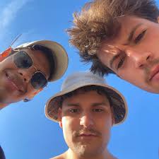 The boys from Theta had great time at our Labor Day brotherhood retreat.  Just ask @everybodyhatesivar ! 🏖