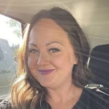 Erin Lewin's Instagram, Twitter & Facebook