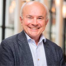 8 Procurement Experts You Should Follow in 2025