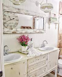 Out of all the country bathroom ideas presented here, this one brings in the earthiest, most outdoorsy looks. 23 French Country Bathroom Decor Ideas For Your Home