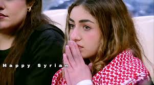 بمسلسل خطيئة أخيرة روبي ولين عم يعملوا حركة (تنزيل الكتـ،ـف) طبعاً هي  الحركة معروفة لراما القناع بمسلسل تحت سابع أرض بكفي تقليـ.ـد يا جماعة راما  القناع كانت تطلع معها عفوية ، قررت