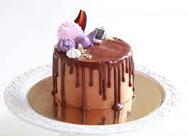 Dress up your birthday or holiday cake with these easy decorating ideas. Cake Design Torten Dekorieren Wollsteins Desserthaus