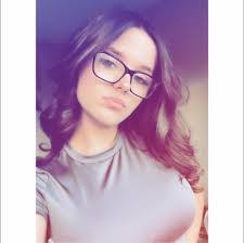 Ruby Holmes's Instagram, Twitter & Facebook