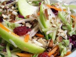 Recette De Salade De Carottes Celeri Rave Betteraves Chou Noix Canneberges Une Savoureuse Salade Composee De Le Recette Salade Salade Carotte Chou Pomme