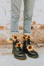 Indie Pretty Art Flowers Vintage Tumblr Style Cute Shoes Fashion Https Weheartit Com Entry 325 Grunge Aesthetic Aesthetic Grunge Art Hoe Aesthetic