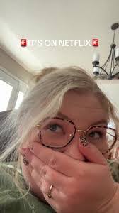 Emily Irvin's Instagram, Twitter & Facebook