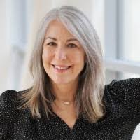 Julie Lepzinski's Instagram, Twitter & Facebook