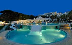 El algarve es una de las regiones portuguesas de mayor atractivo. Apartment On The Beach Front Line Albufeira Algarve Faro Algarve Coast