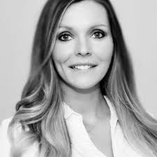 Danielle Curran's Instagram, Twitter & Facebook