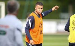 Mbappé se va a quedar en parís, nunca lo vamos a vender y nunca se irá gratis el presidente del psg cierra la puerta de salida a su gran estrella en l'equipe Equipe De France Pour Kylian Mbappe Un Grand Sportif Se Doit D Etre Engage