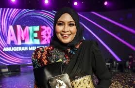 Perkahwinan along raja lawak dan zila seeron pecah rekod. Anugerah Itu Doa Siti Nordiana Kosmo Digital