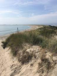 Rhode island's shore is by turns rocky and forbidding, with towering red granite cliffs tumbling wildly it gives a vivid picture of how dangerous life was for working fishermen around point judith, and rhode island's secret coast. 15 Best Beaches In Rhode Island The Crazy Tourist