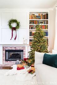 Simple Red And Green Christmas Living Room Maison De Pax
